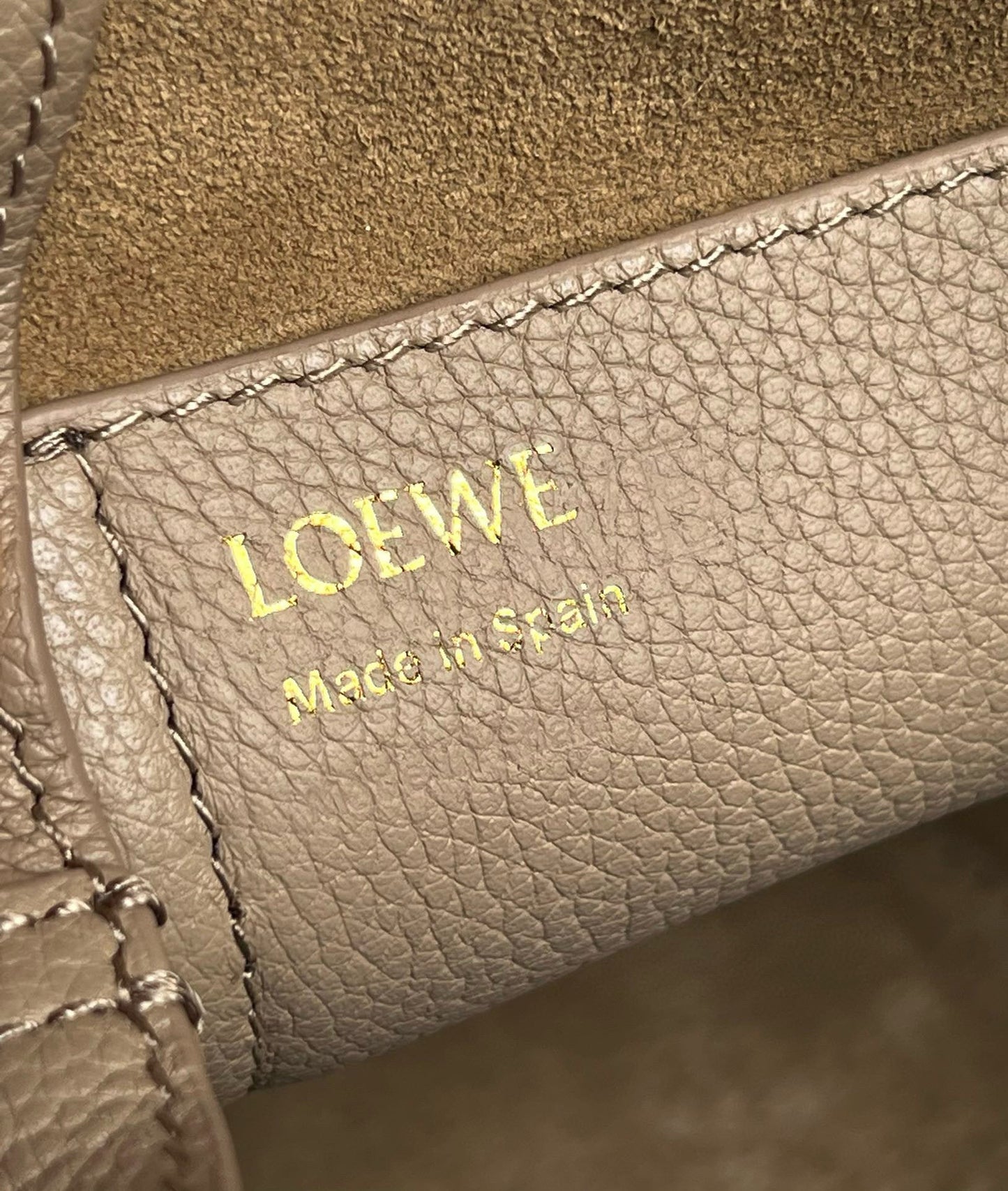 Loewe Mini Pebble