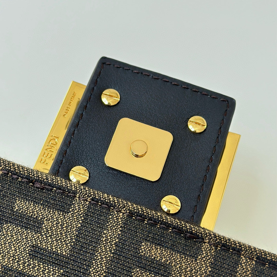 Fendi Baguette
