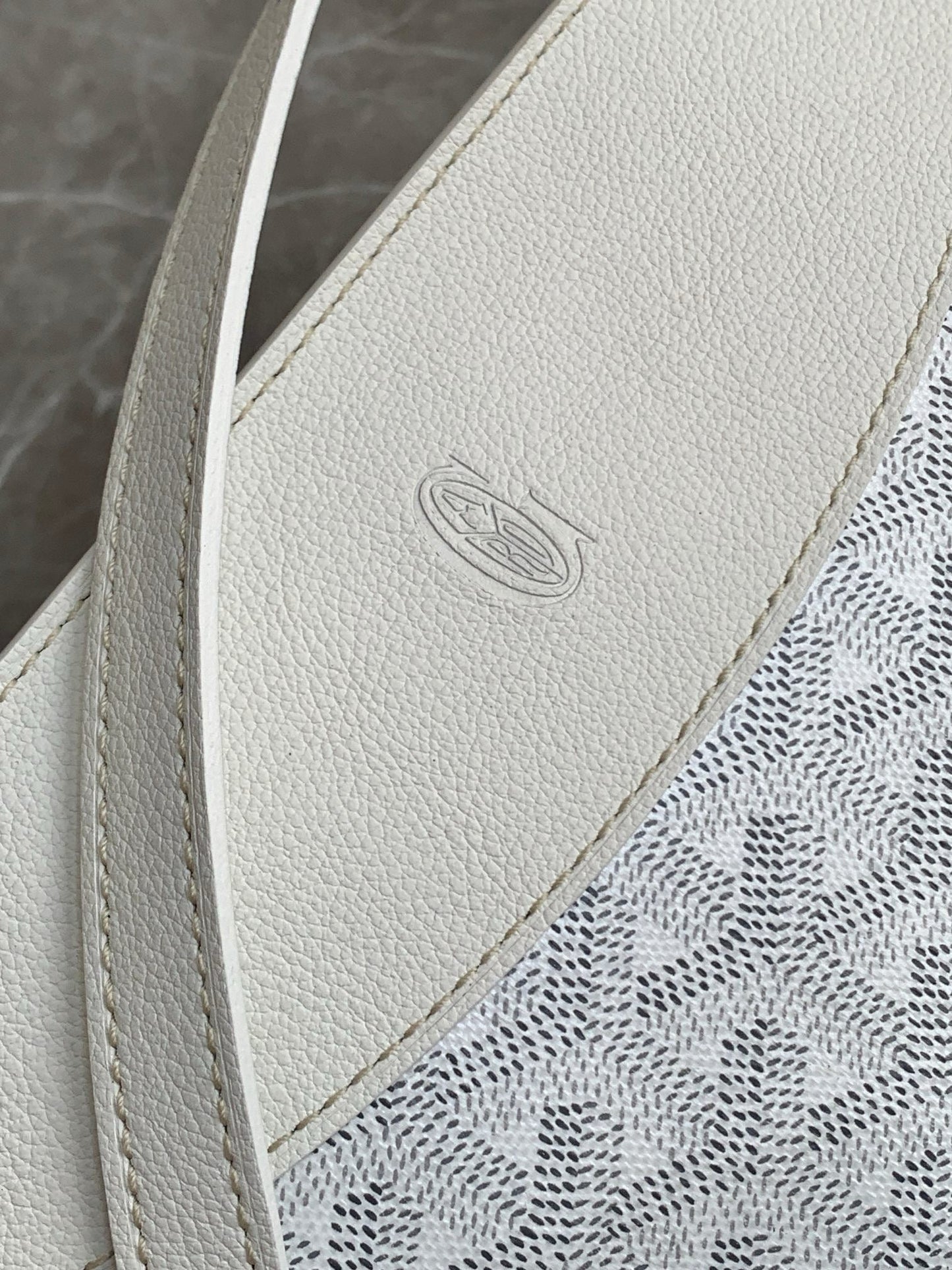 Goyard Hirondelle