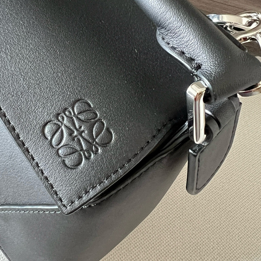 Loewe Puzzle