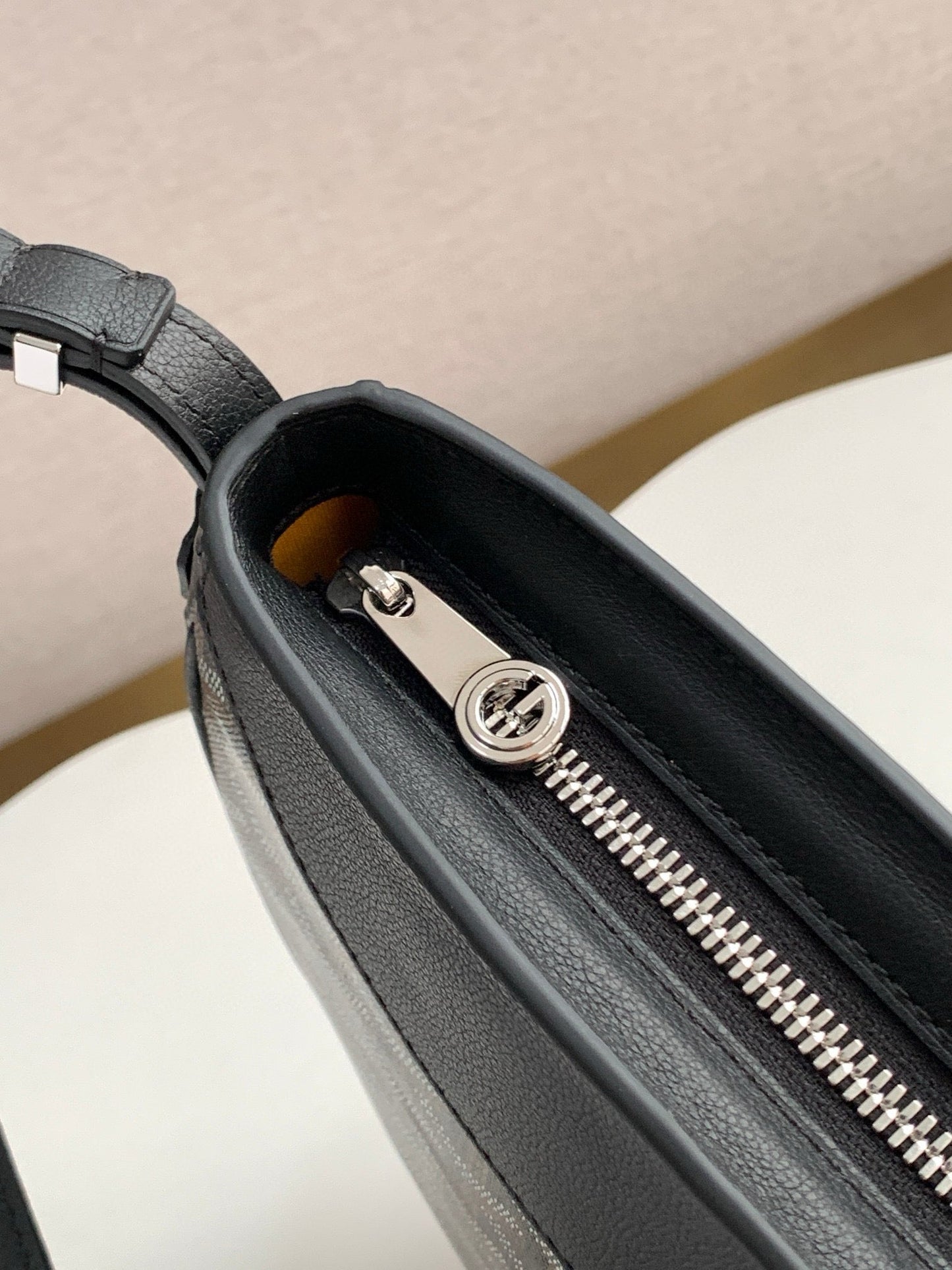 Goyard Hirondelle
