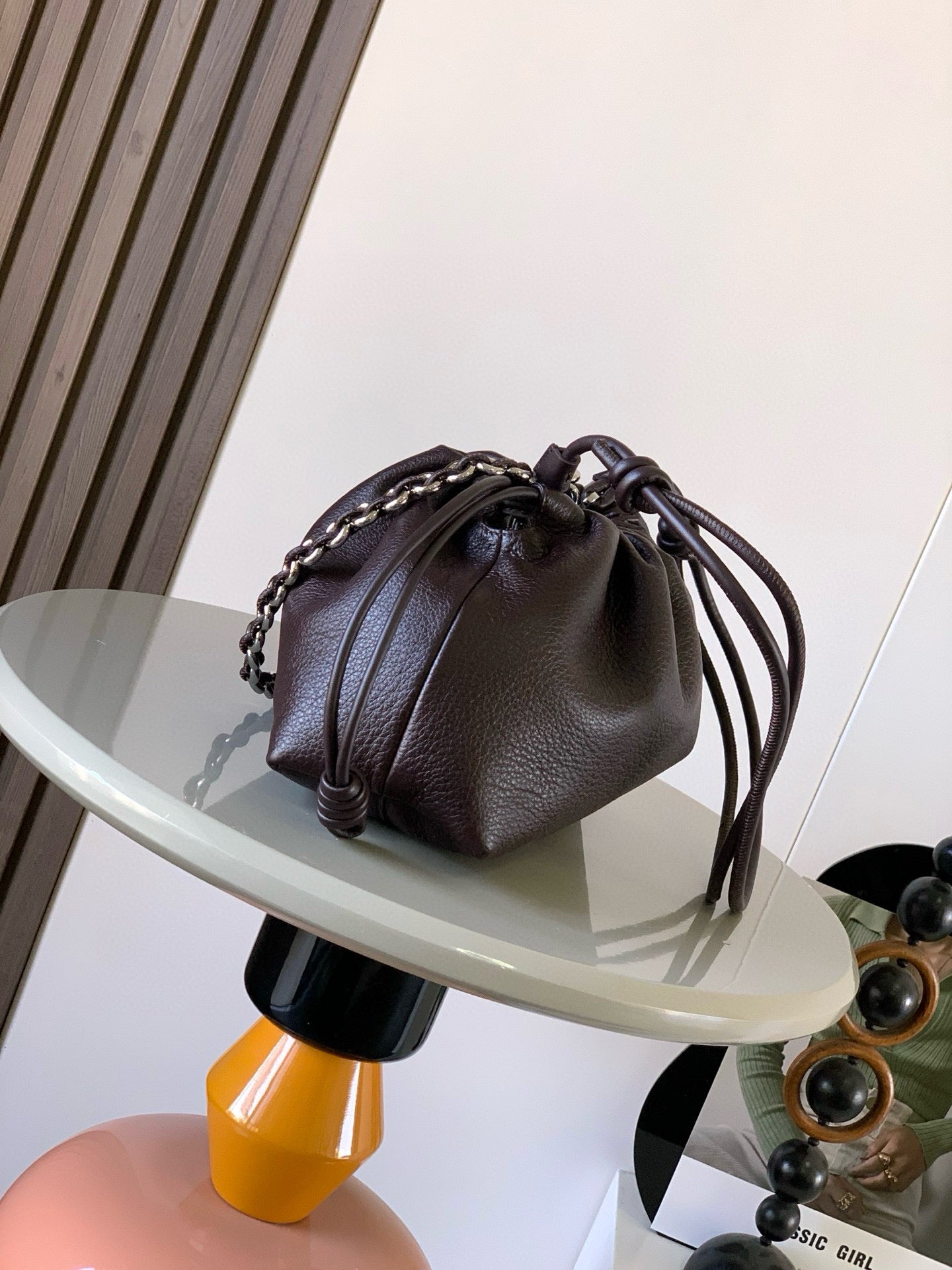 Loewe Flamenco