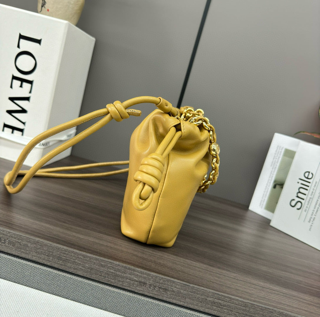 Loewe Flamenco