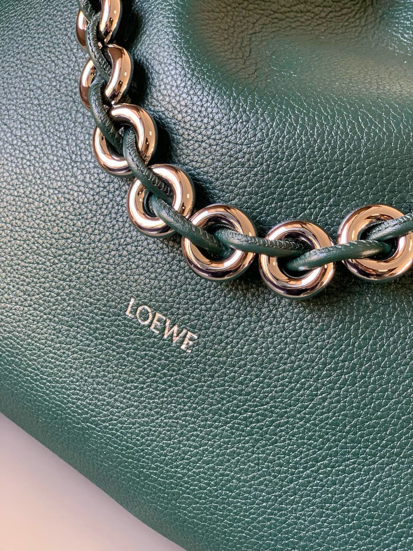 Loewe Flamenco