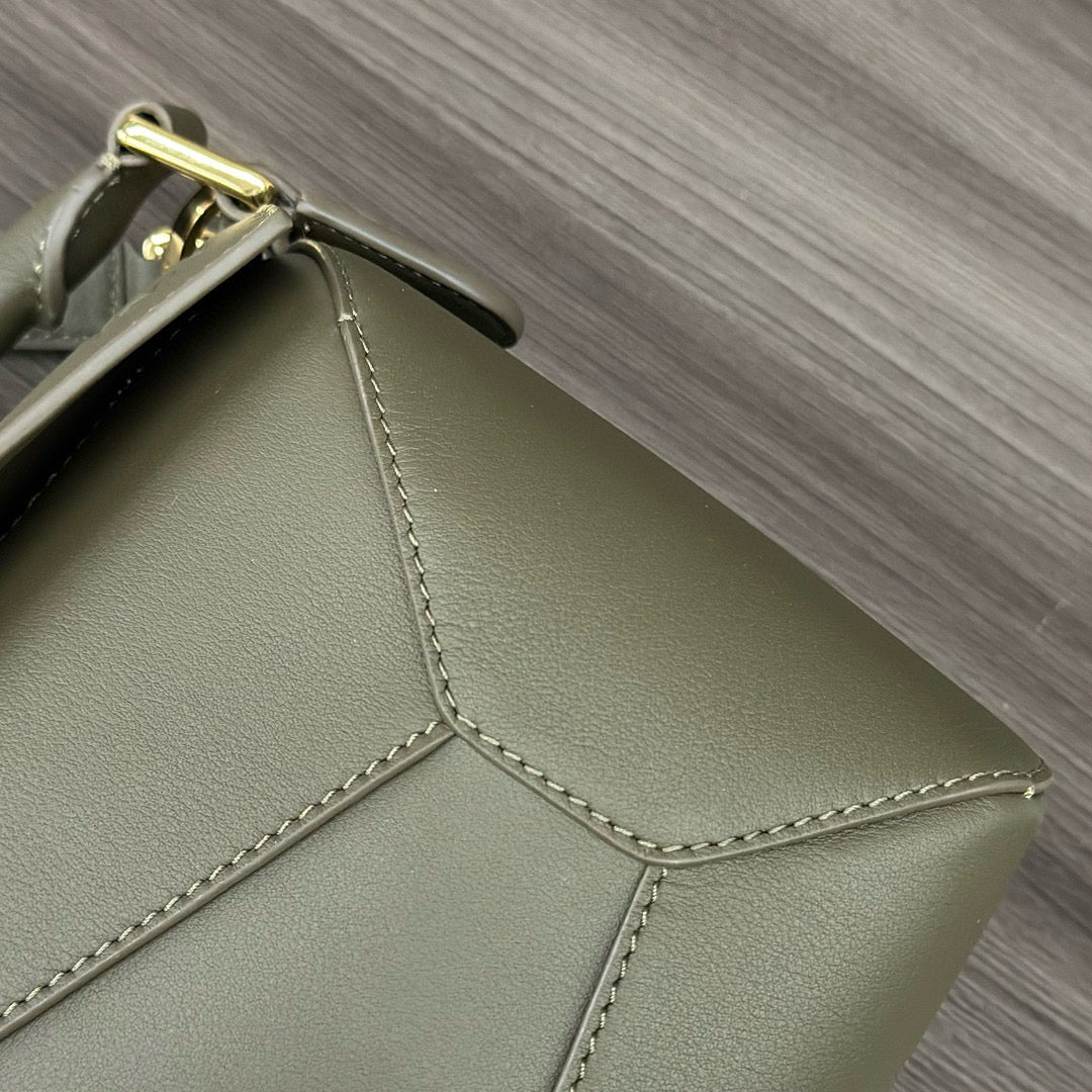 Loewe Puzzle