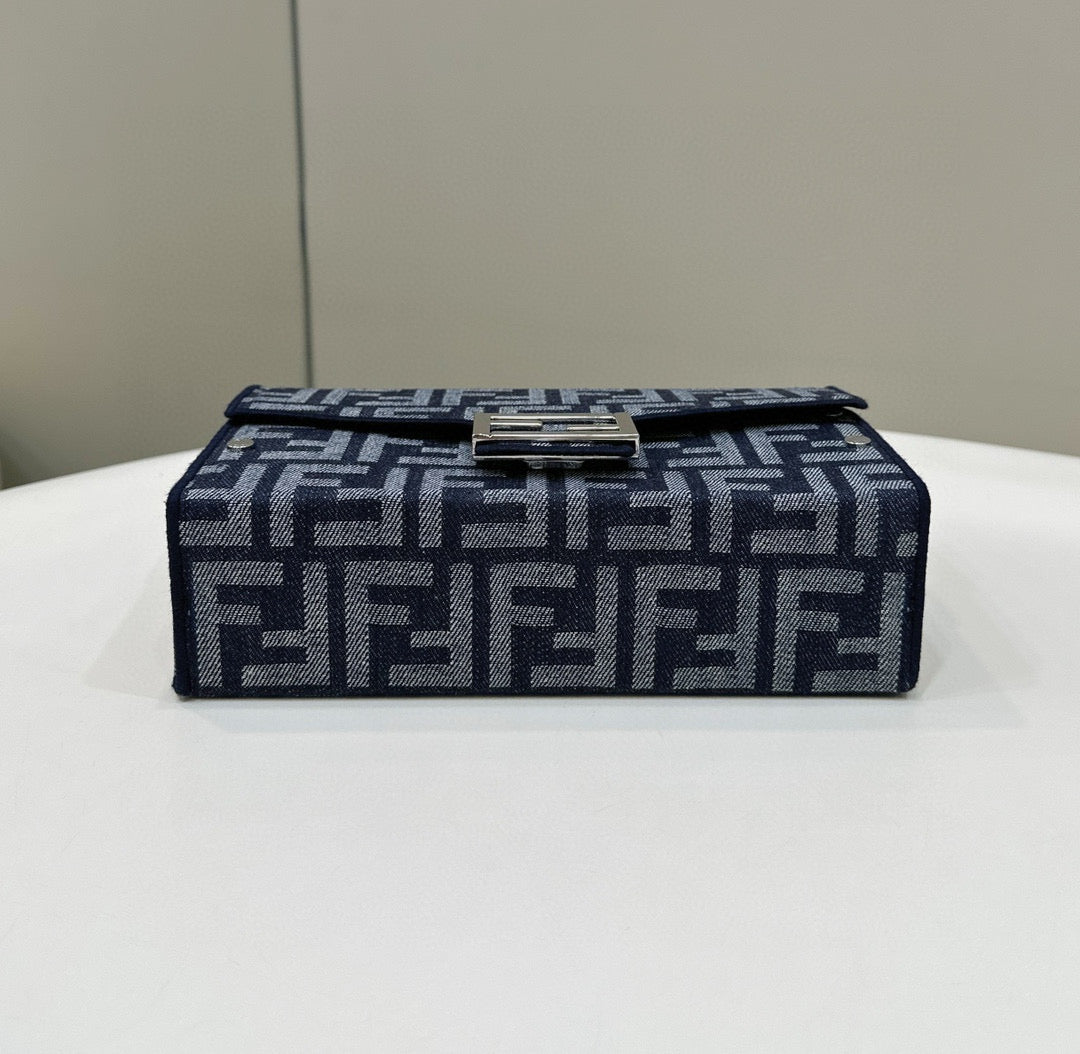 Fendi Baguette