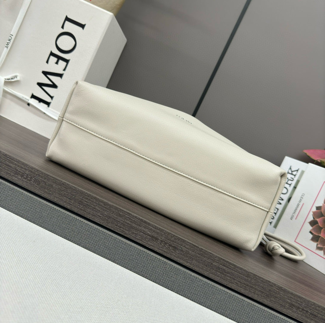 Loewe Flamenco