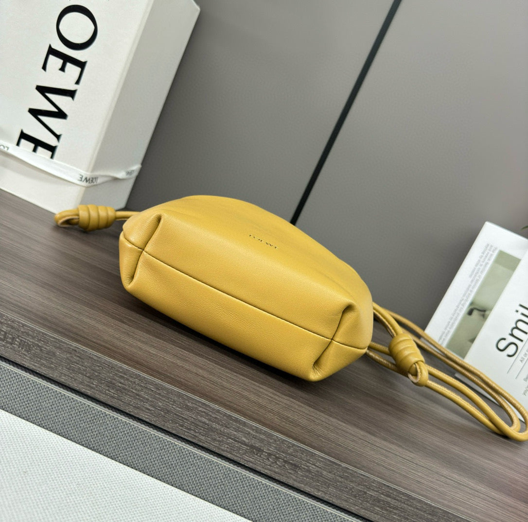 Loewe Flamenco