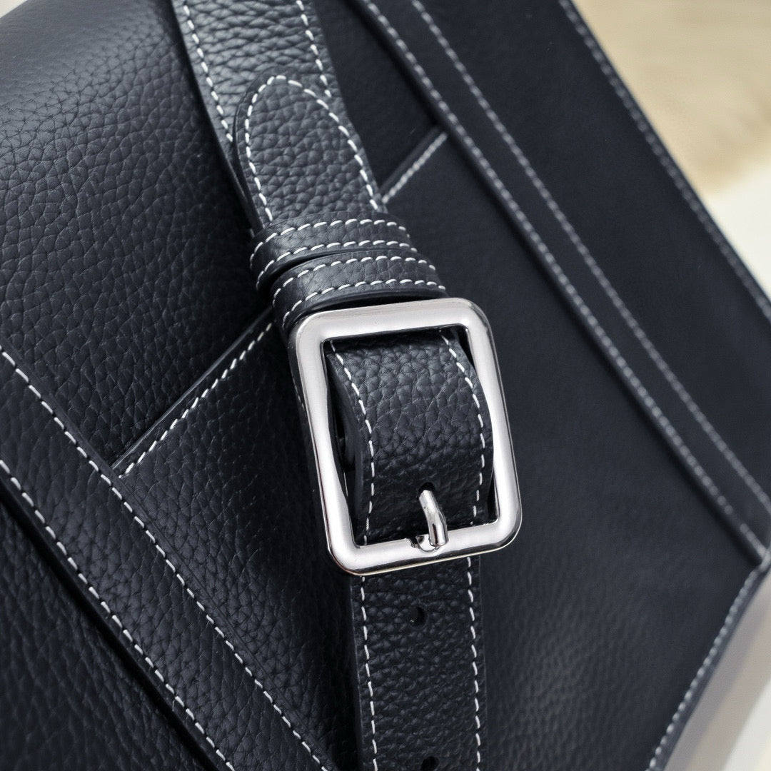 HERMES STEVE 30*25*8