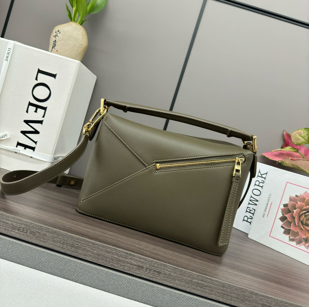 Loewe Puzzle