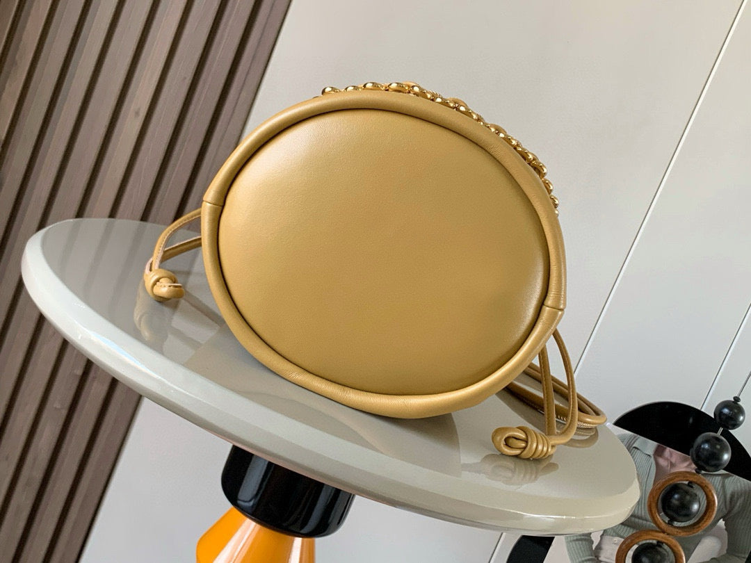 Loewe Flamenco