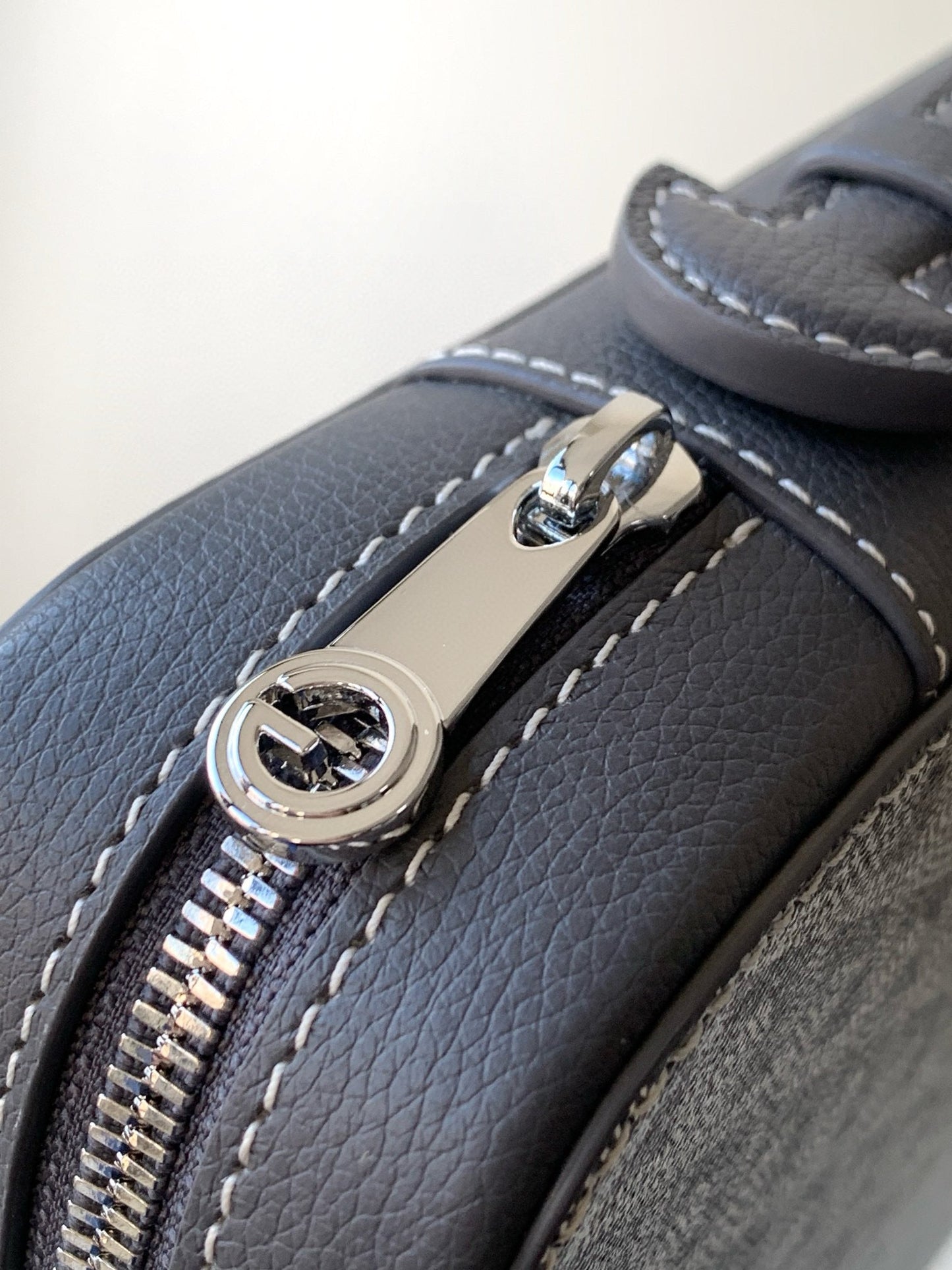Goyard Compagnon