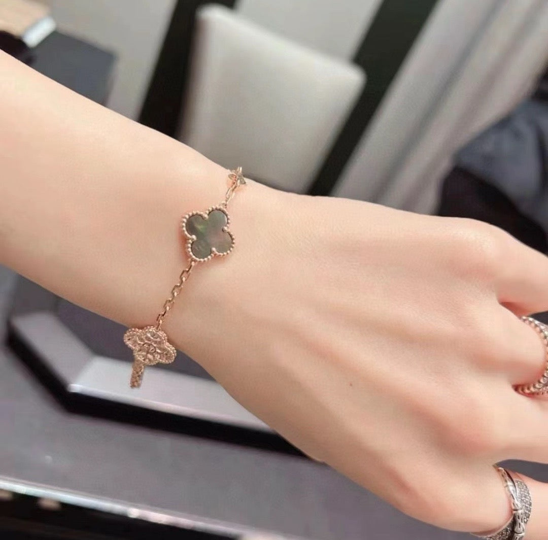 Van Cleef & Arpels Bracelet