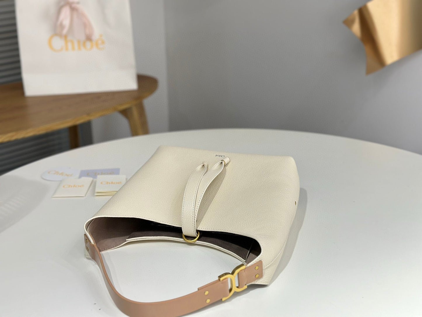 Chloe Marcie Hobo