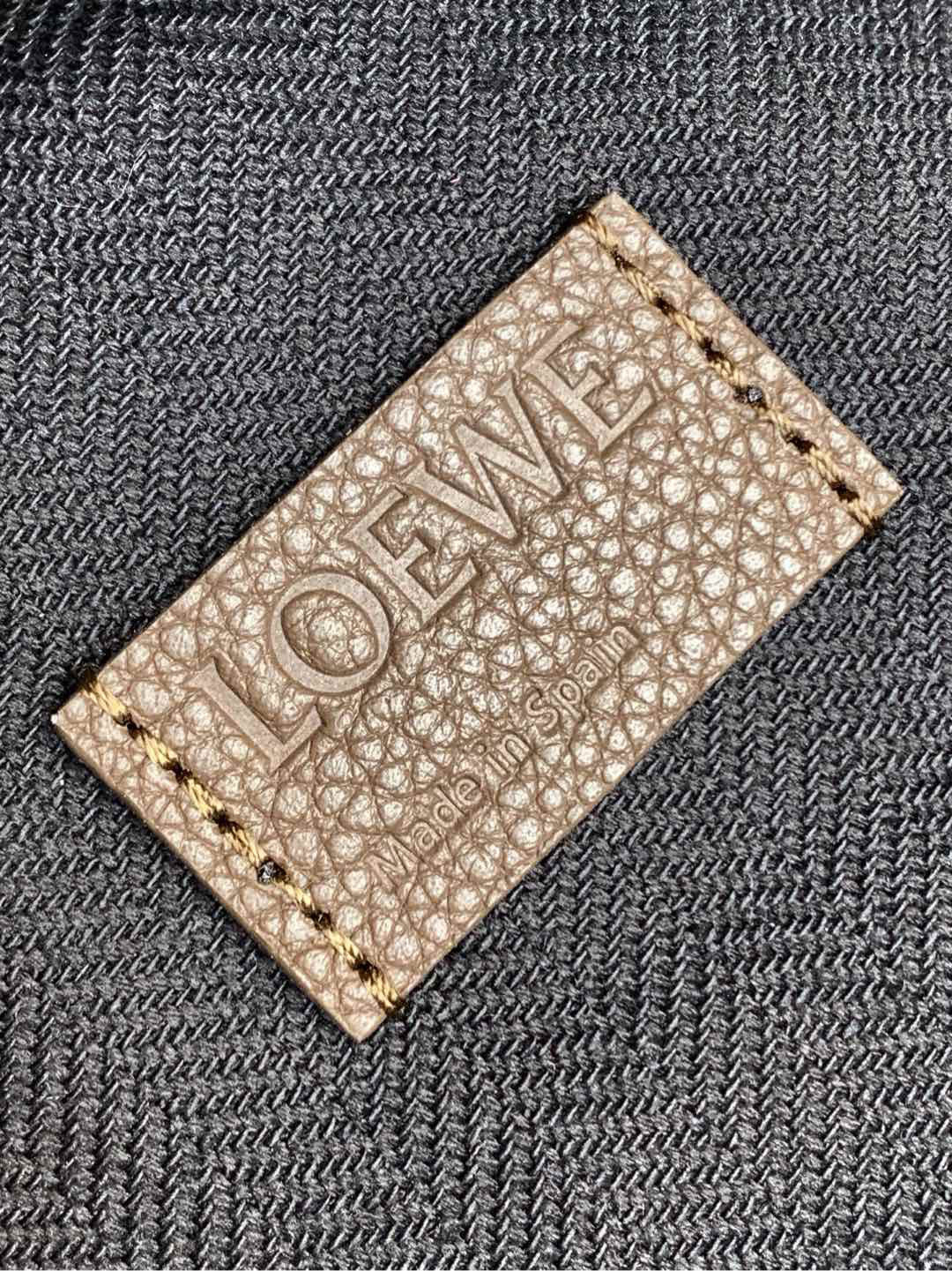 Loewe Puzzle