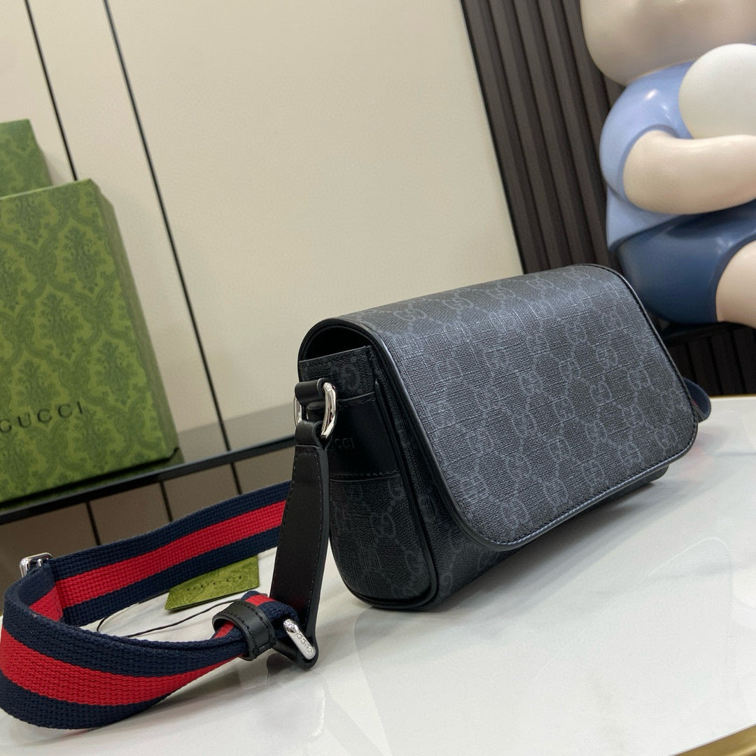 GC Cross Body Bag Man