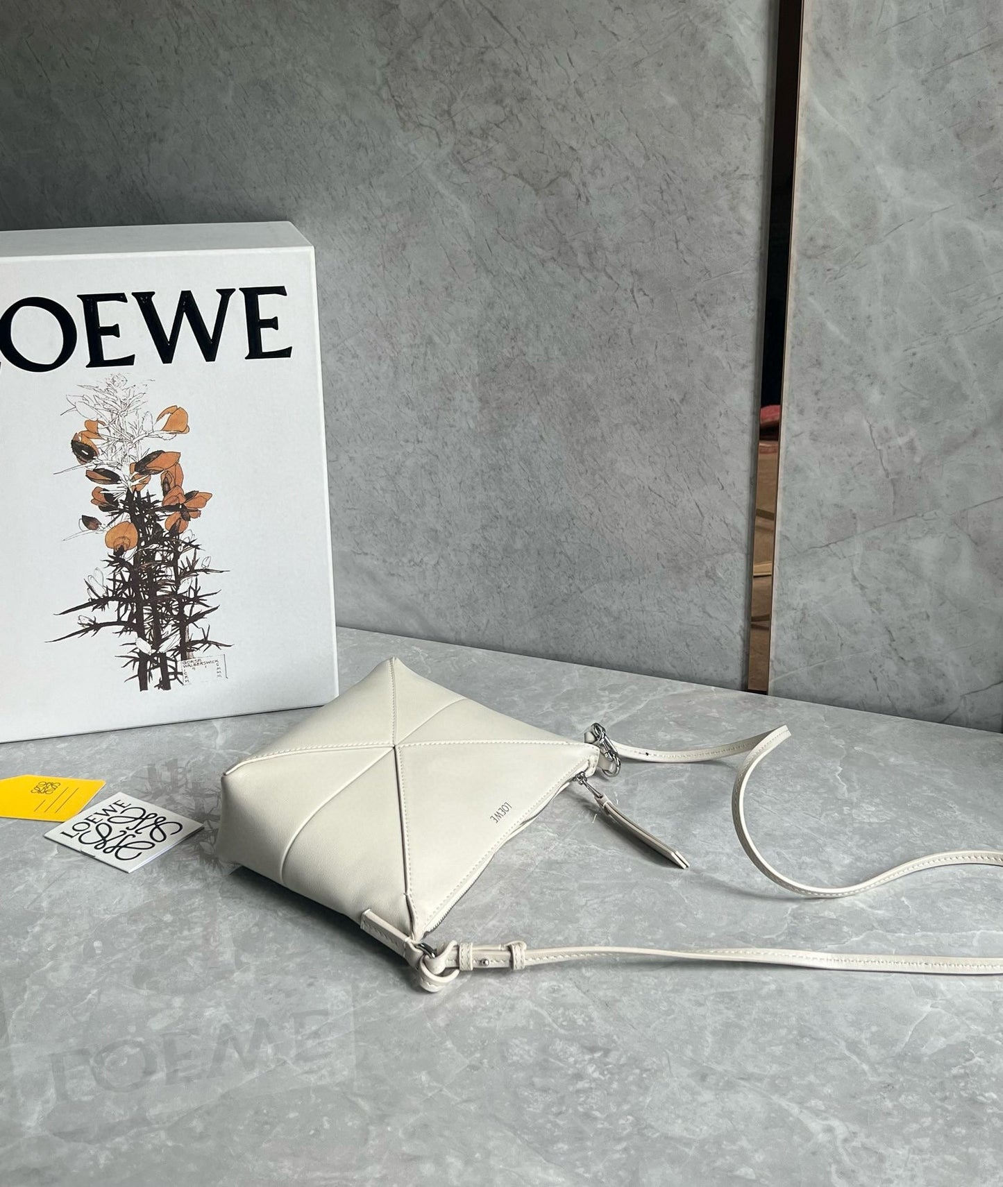 Loewe Puzzle Fold