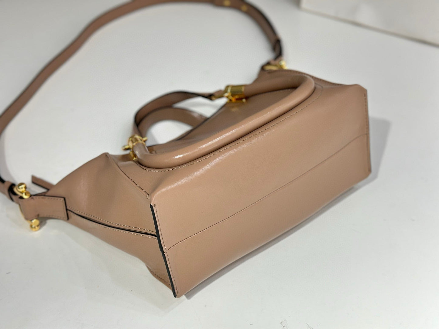 Chloe Marcie Hobo