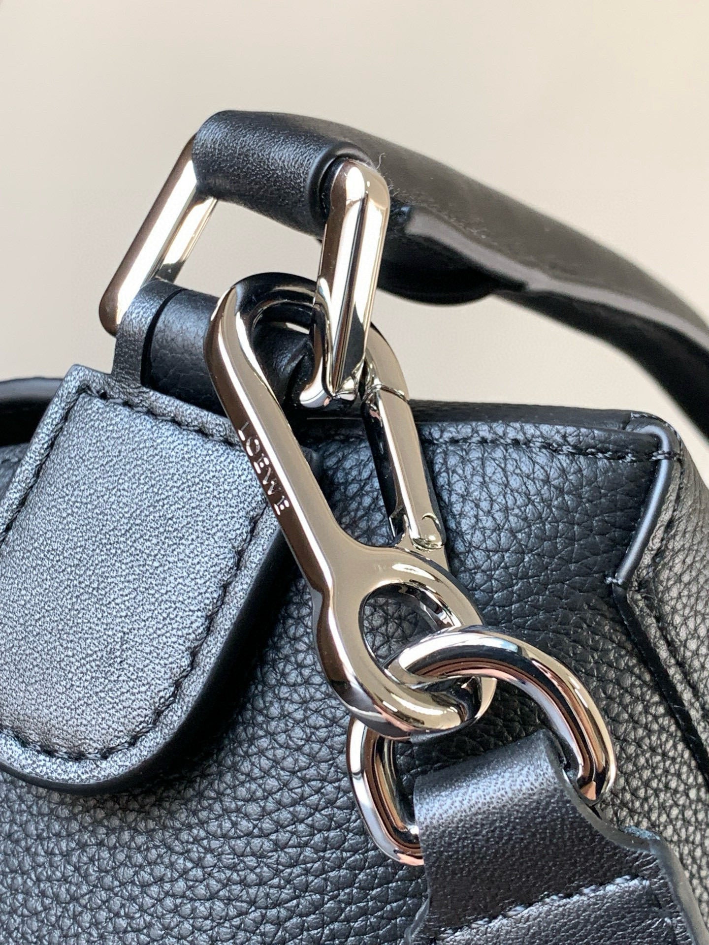 Loewe Puzzle