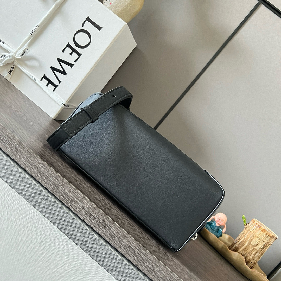 Loewe Puzzle