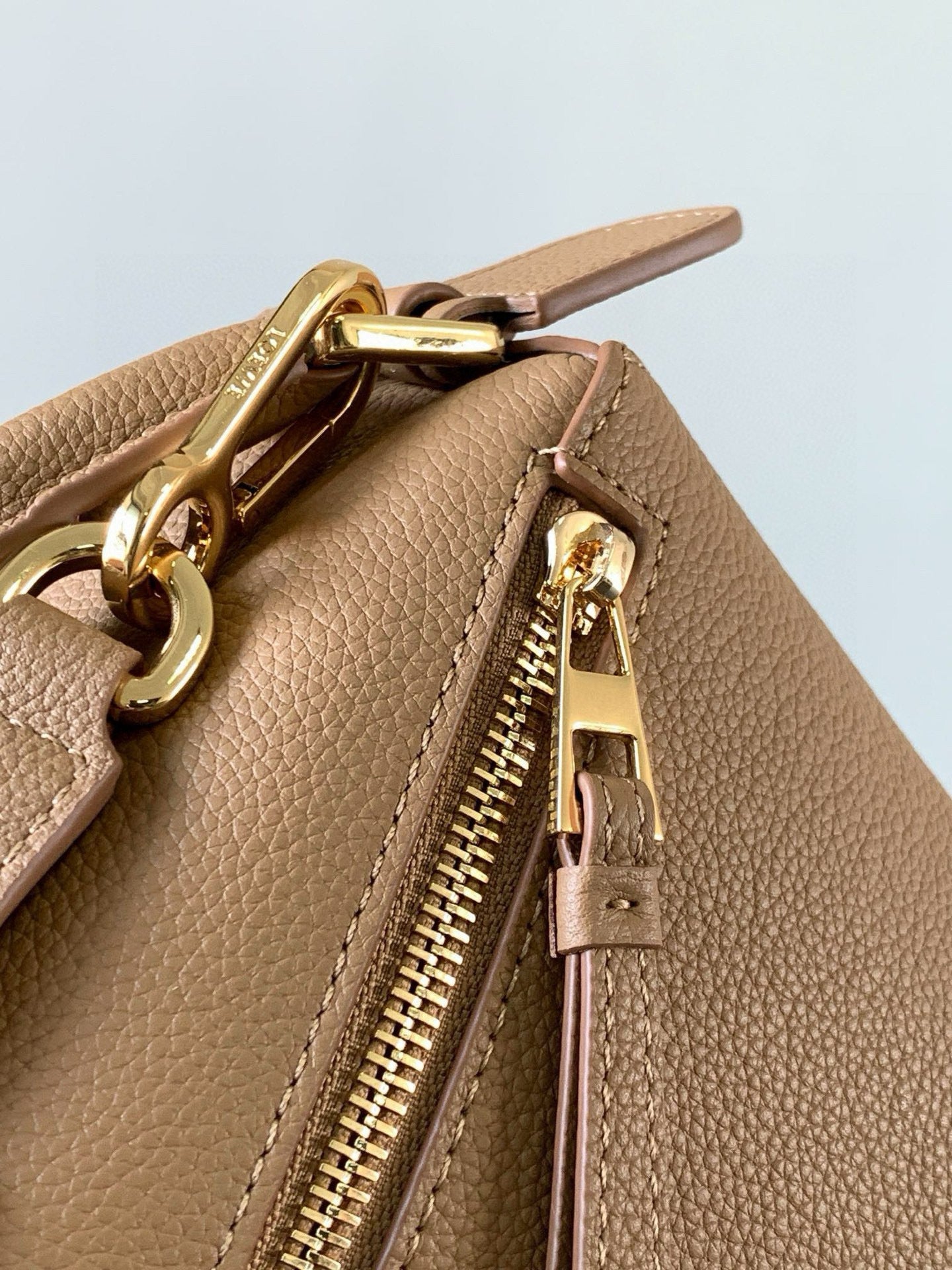 Loewe Puzzle