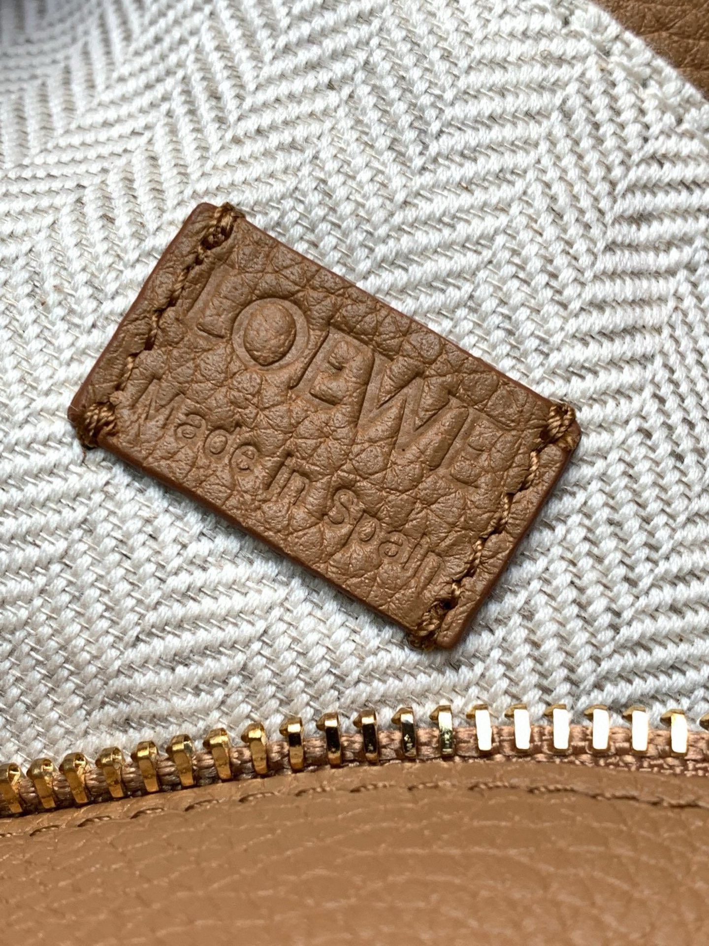 Loewe Puzzle
