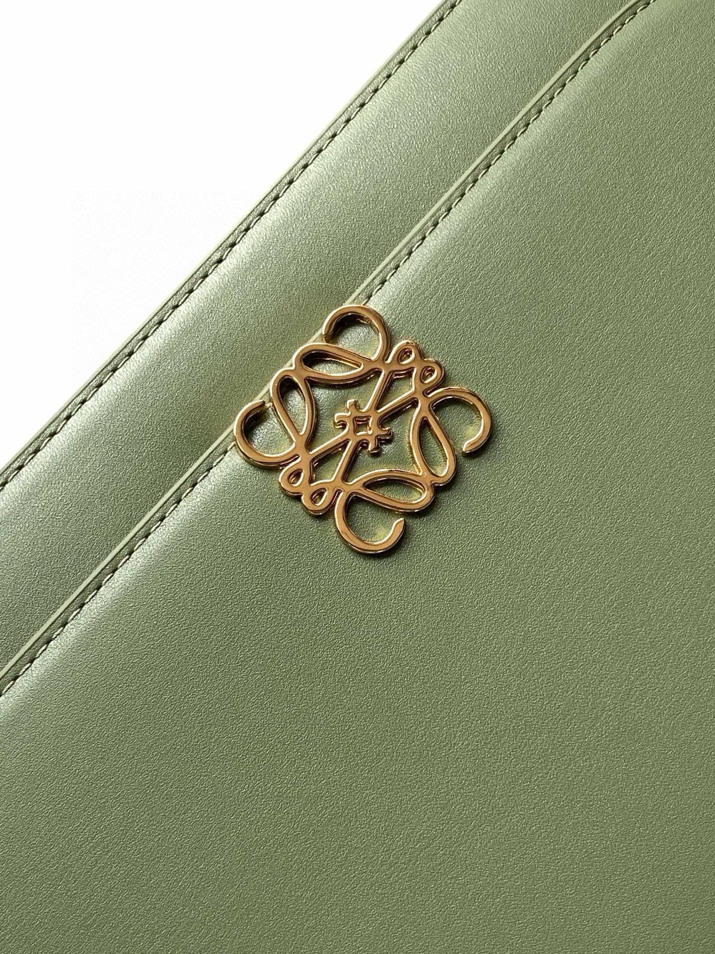 Loewe Goya Leather