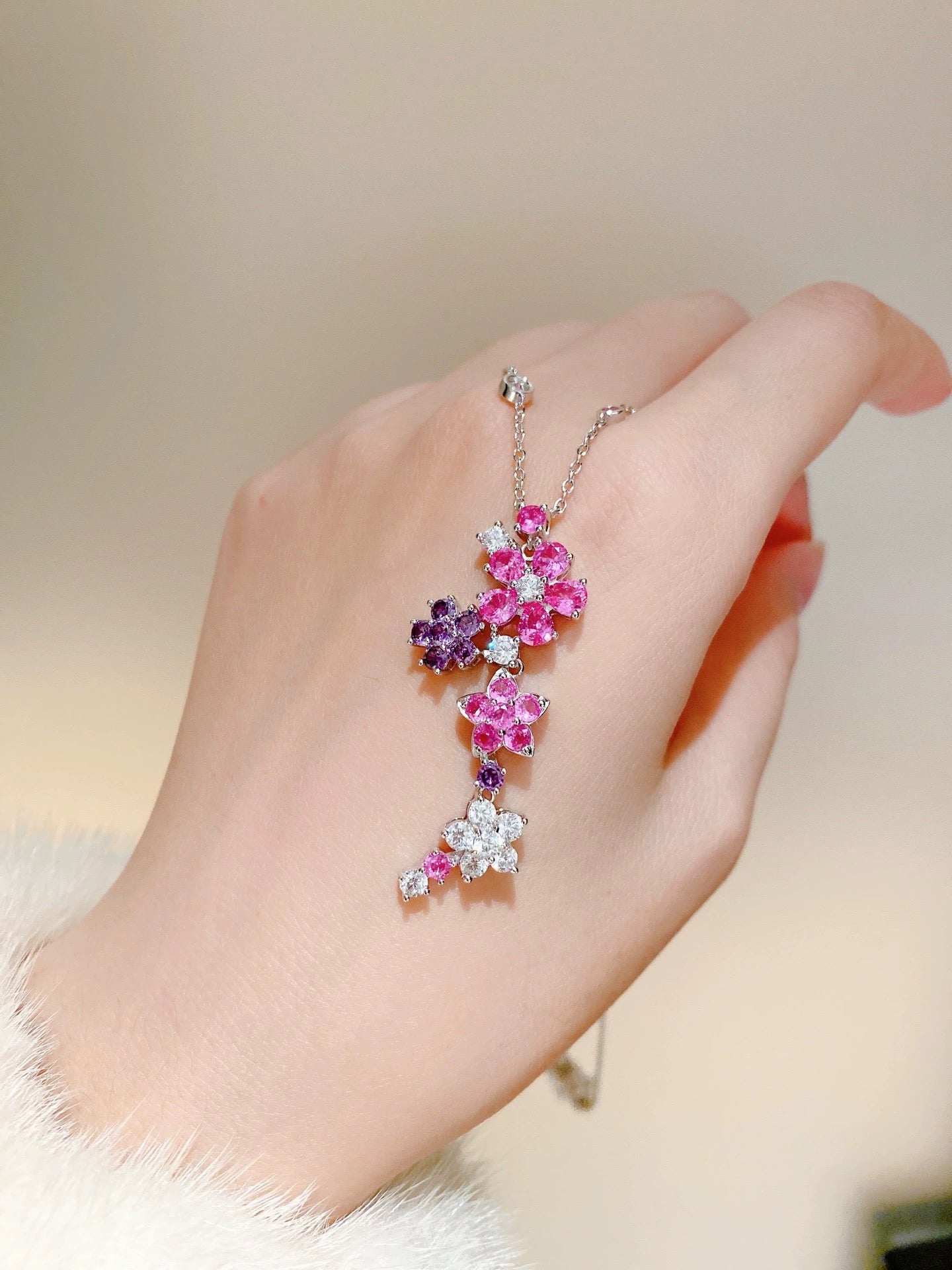 Van Cleef & Arpels Necklace