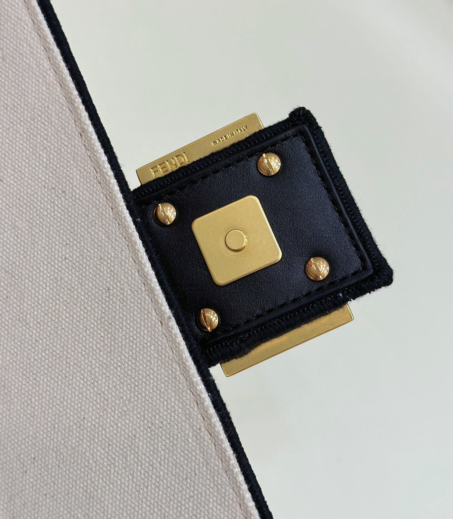 Fendi Baguette Mini