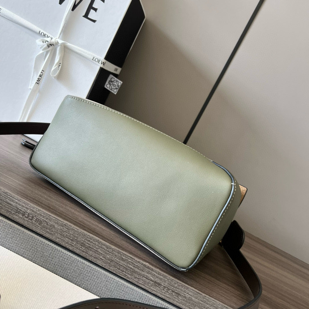 Loewe Puzzle Bag