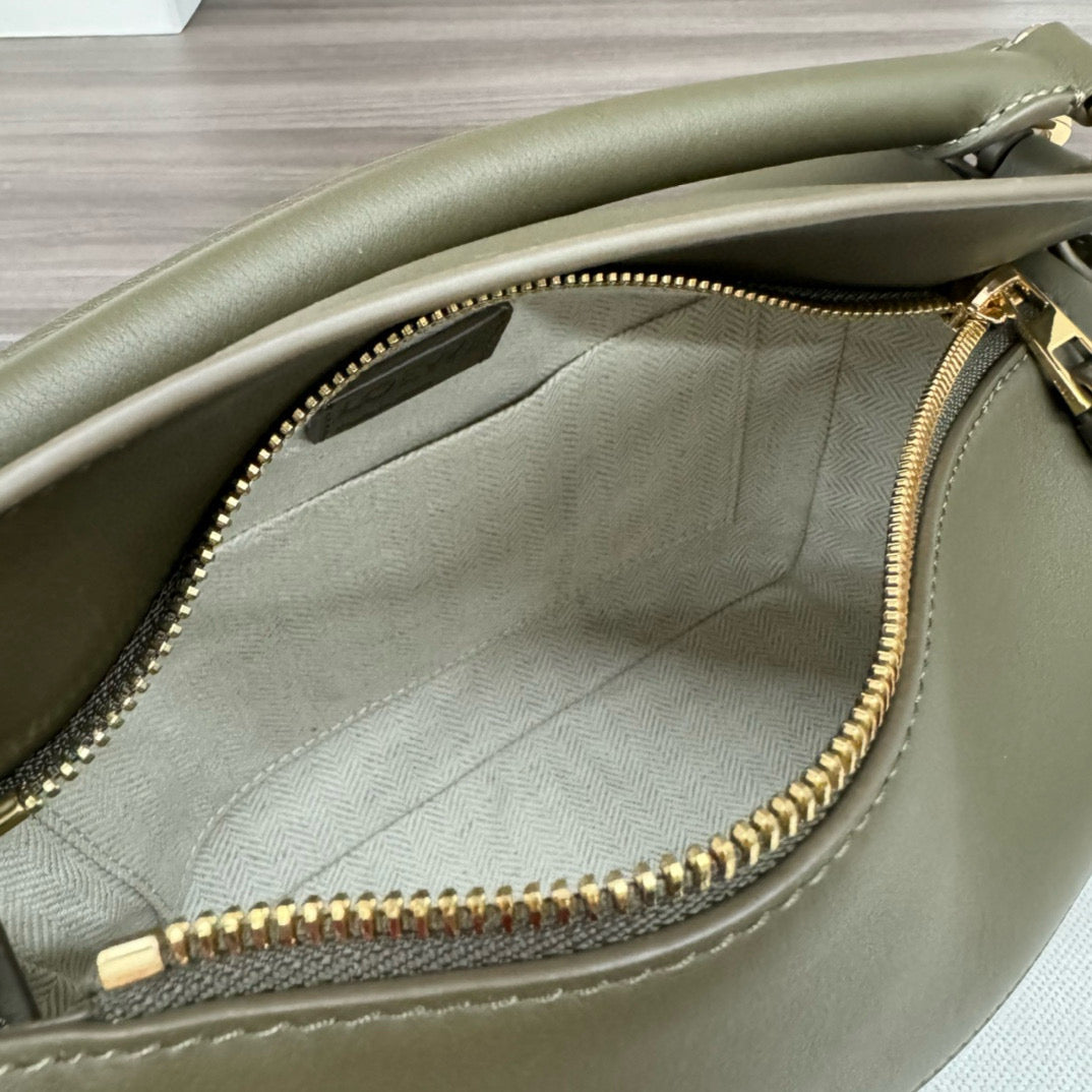 Loewe Puzzle
