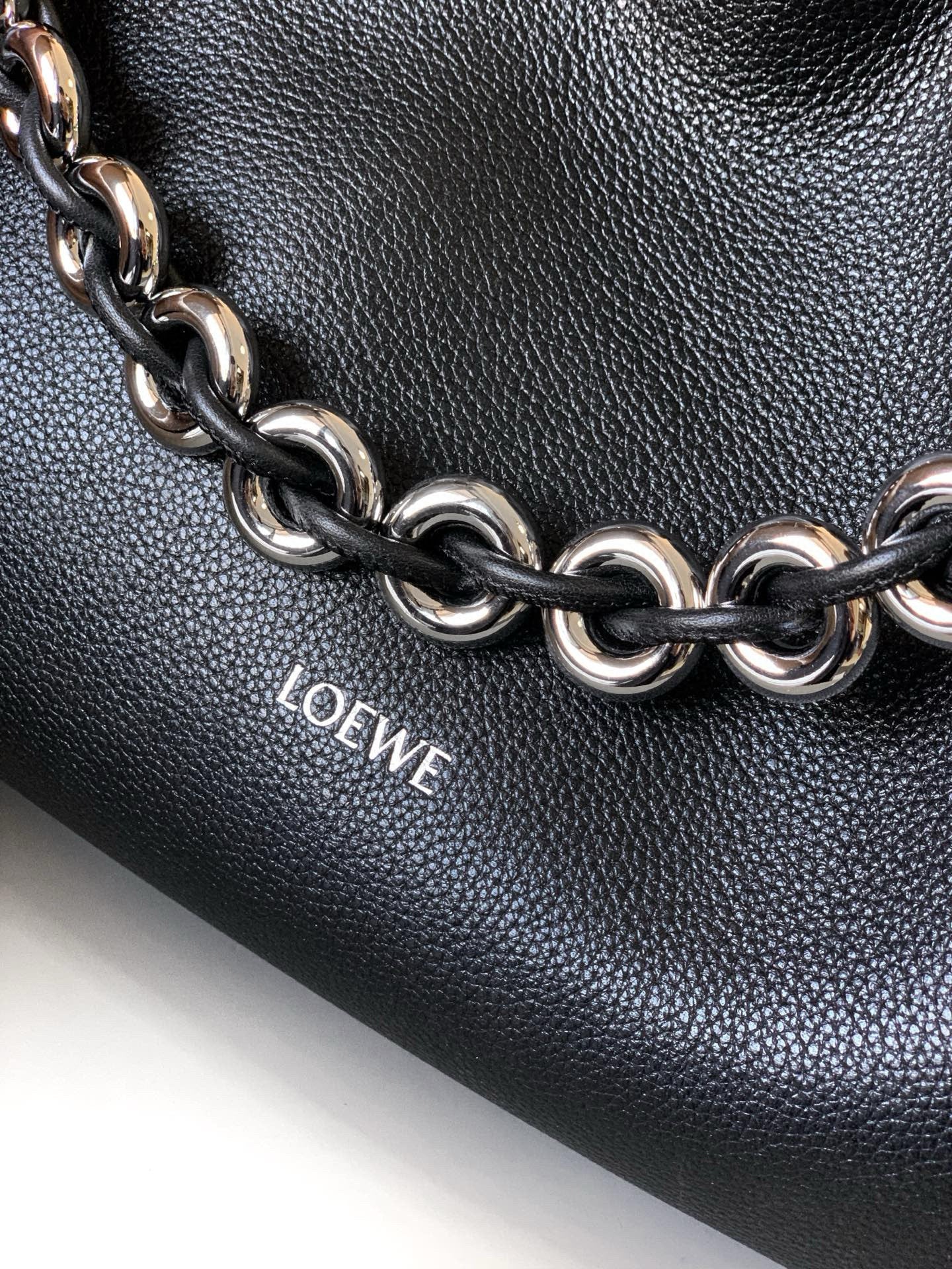 Loewe Flamenco