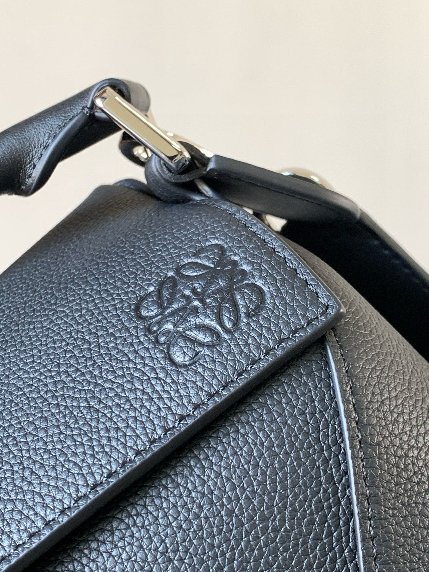 Loewe Puzzle