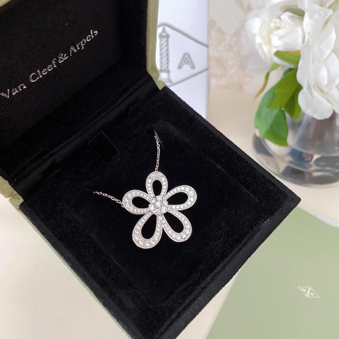 Van Cleef & Arpels Necklace