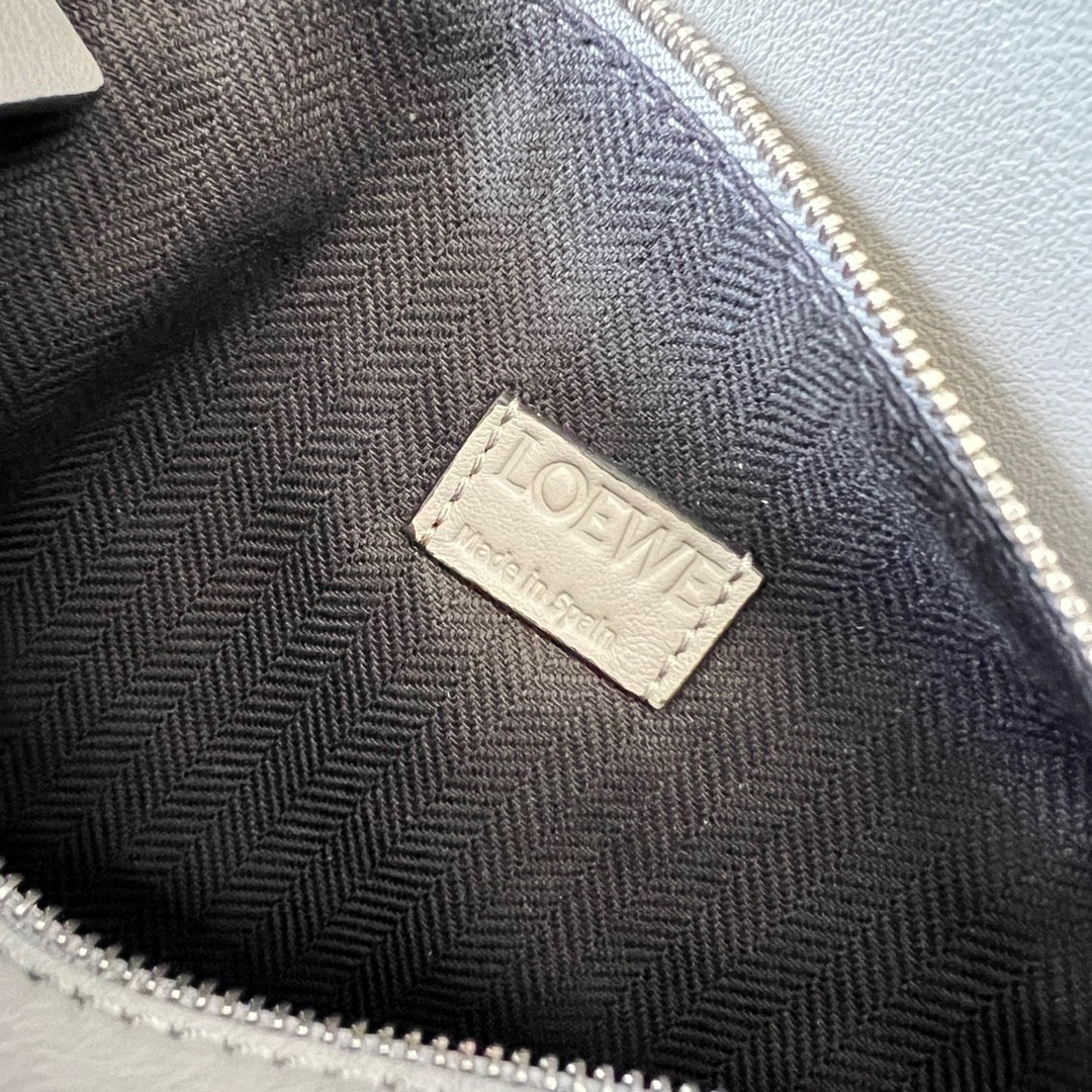 Loewe Puzzle Bag