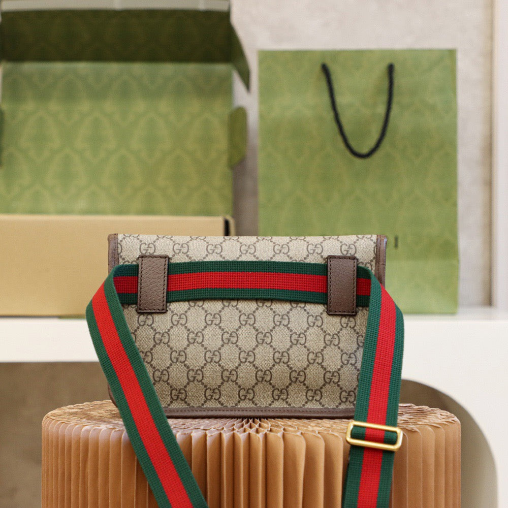 Gucci Supreme Bag