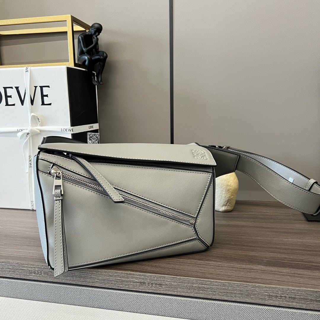 Loewe Puzzle Bag