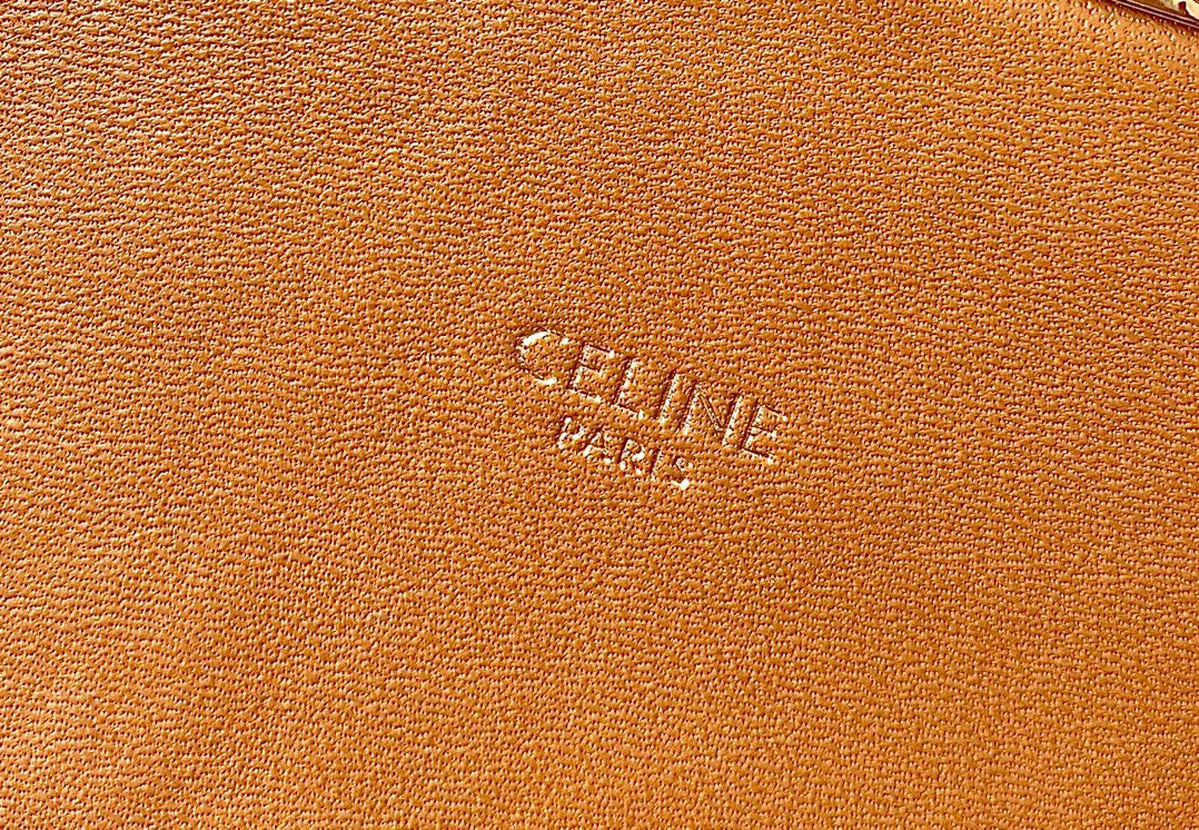 Celine Triomphe