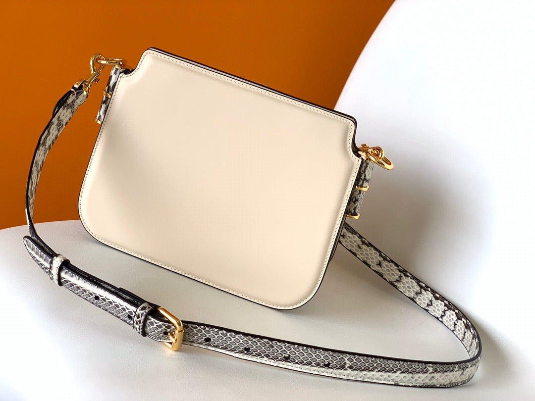 Fendi Touch Sling