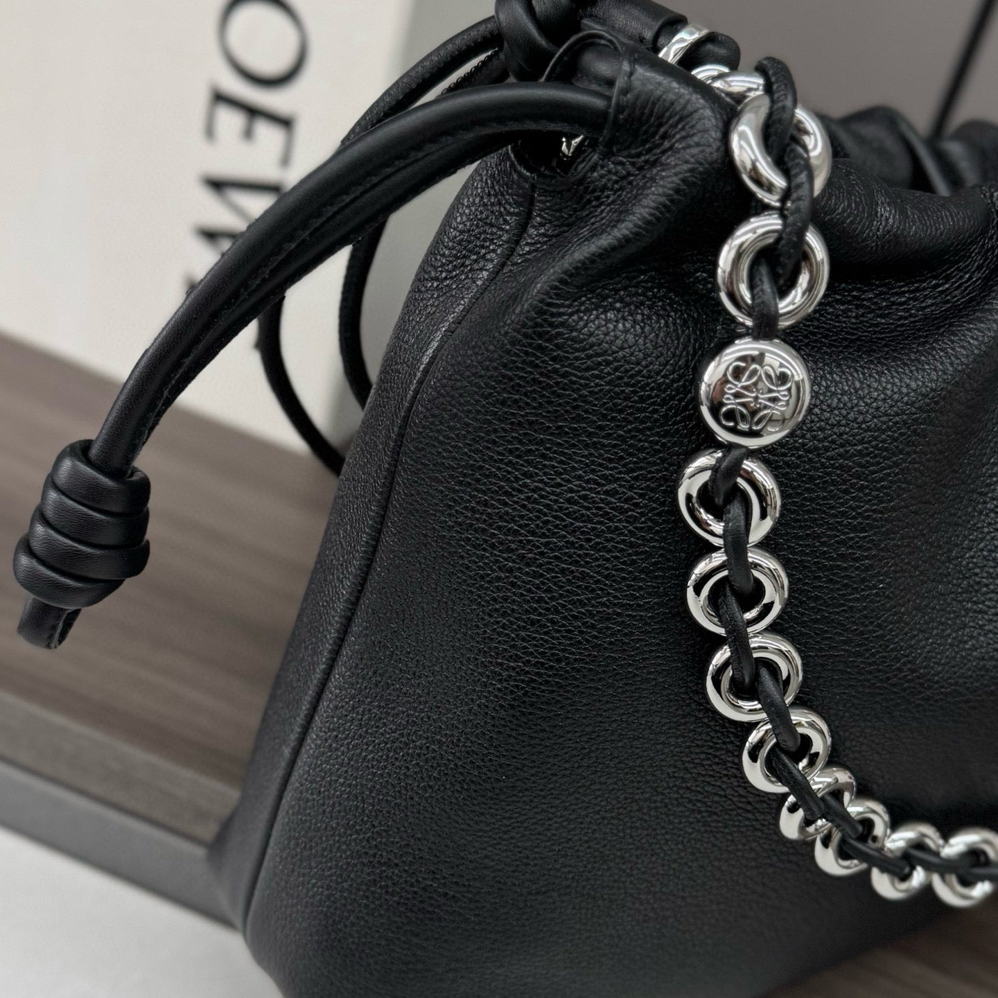 Loewe Flamenco