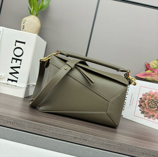 Loewe Puzzle