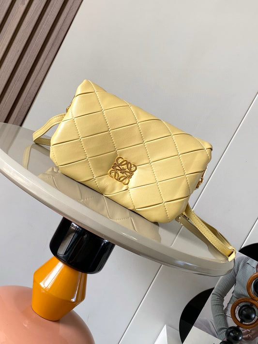 Loewe Goya Puffer