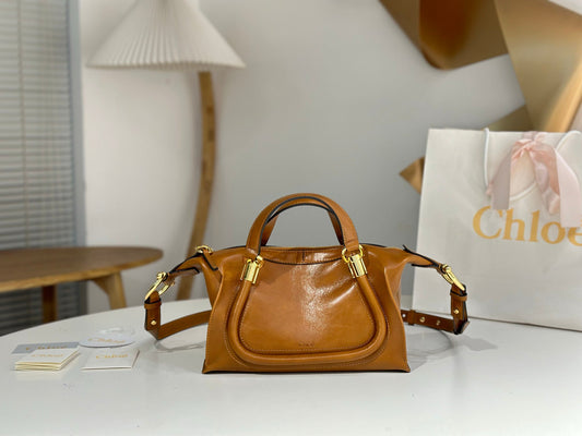 Chloe Marcie Hobo