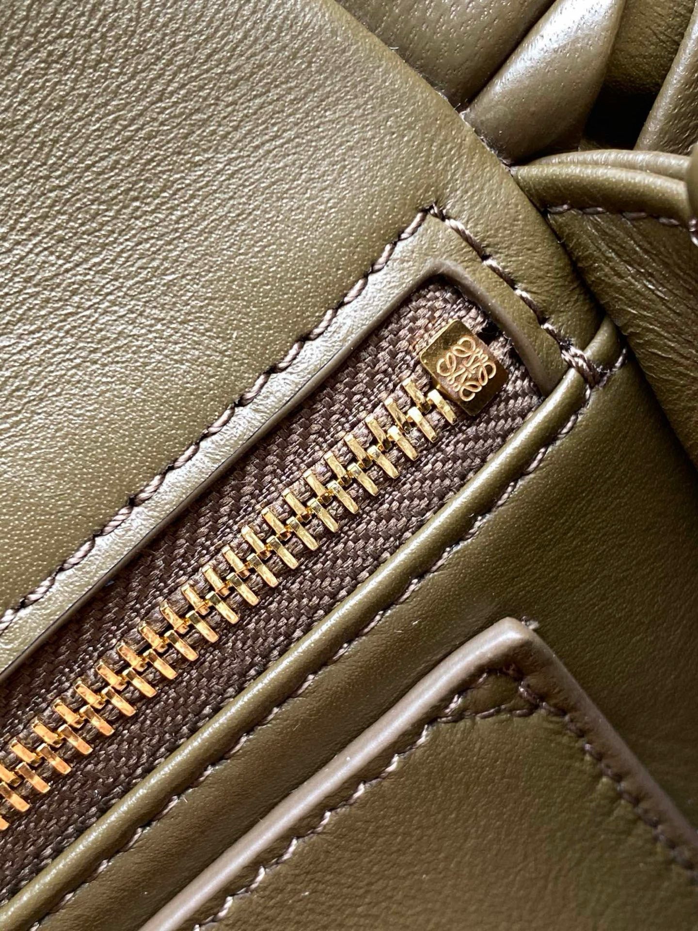 Loewe Goya Puffer