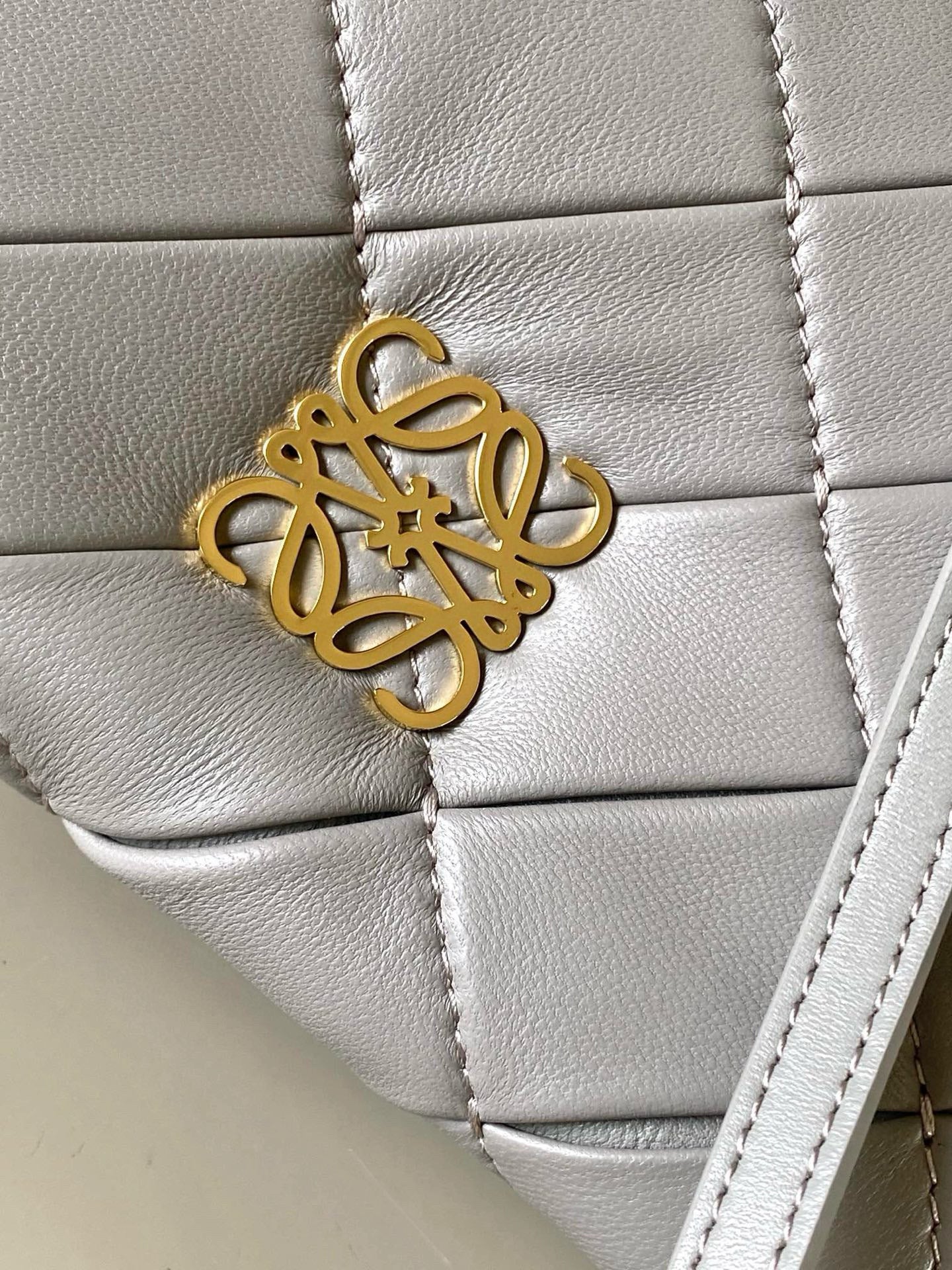 Loewe Goya Puffer