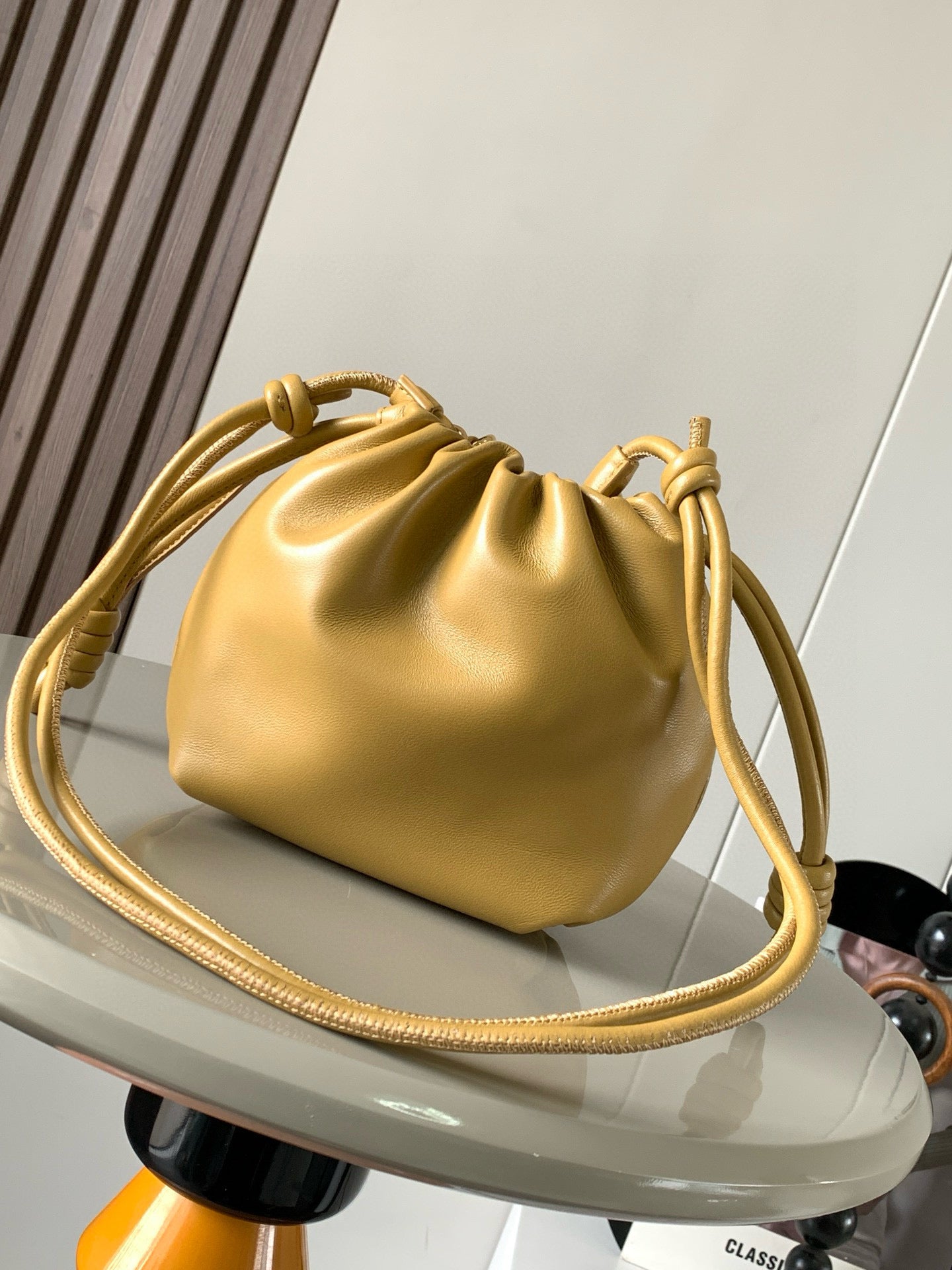 Loewe Flamenco