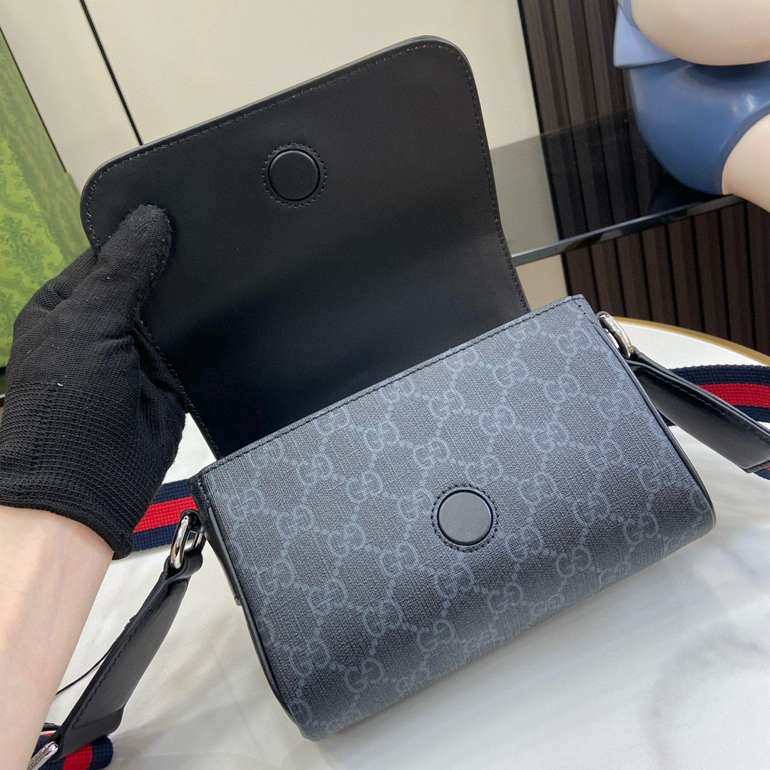 GC Cross Body Bag Man