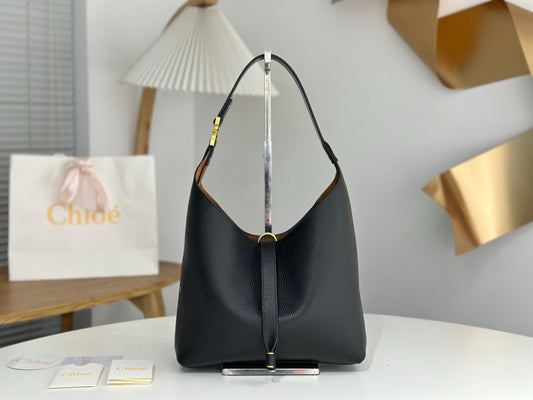Chloe Marcie Hobo