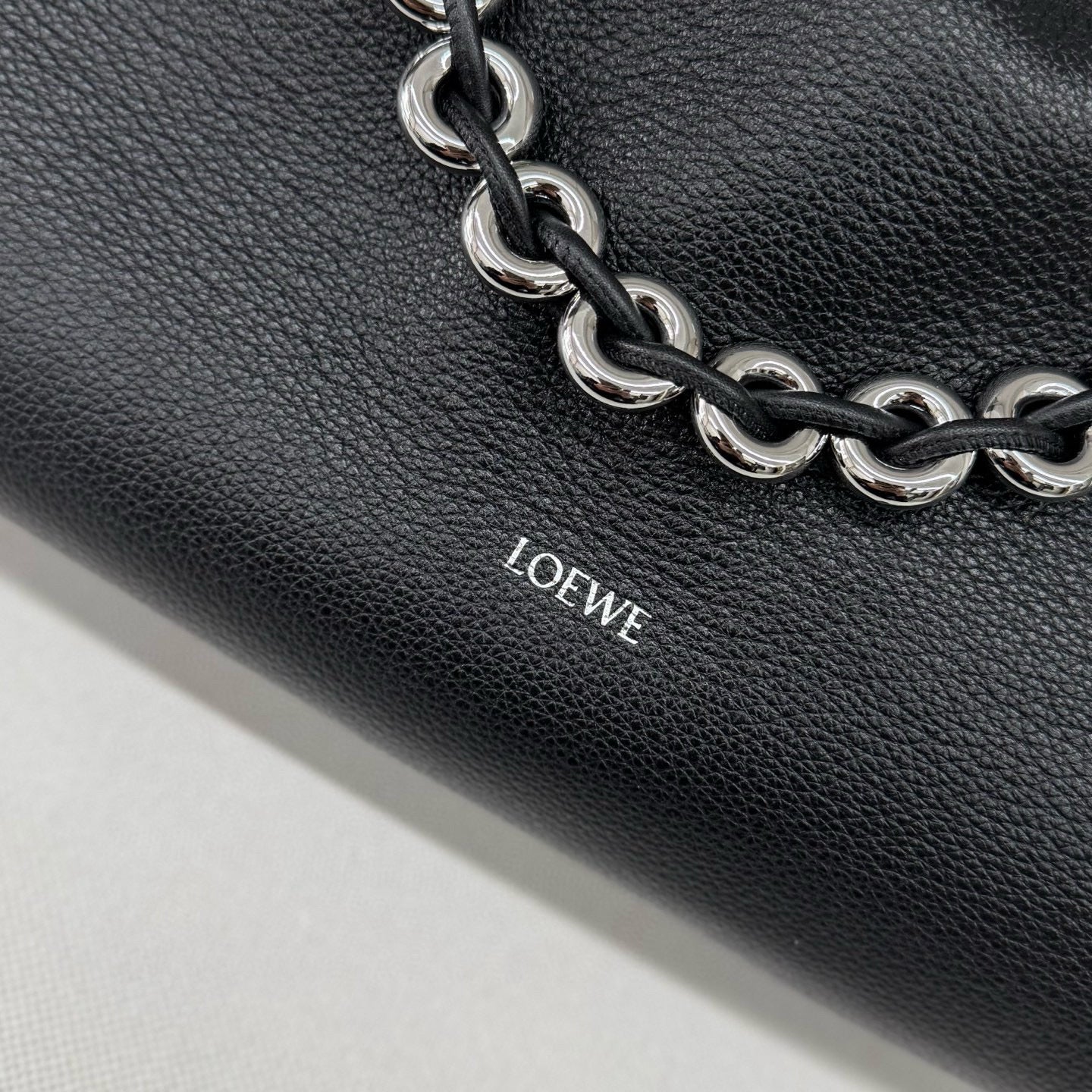 Loewe Flamenco