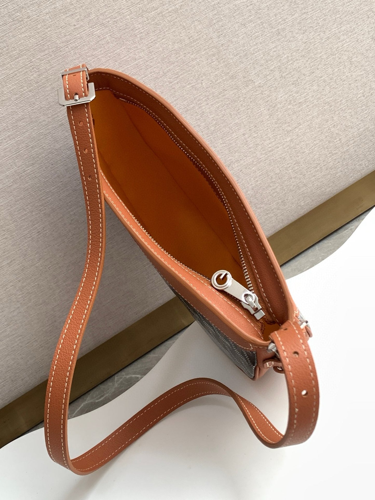 Goyard Hirondelle